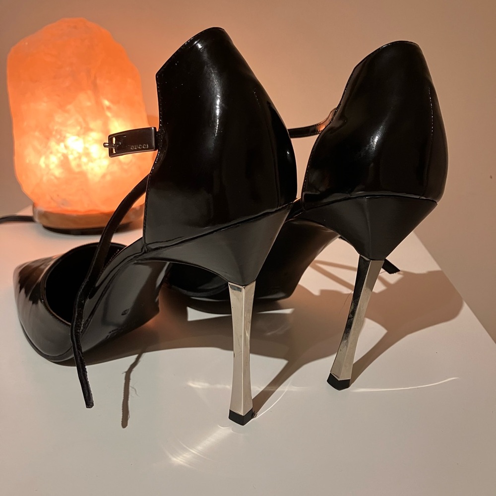Authentic Gucci heels size 8 - Picture 6 of 7